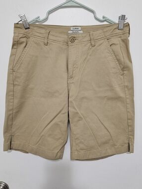 L.L. Bean Women's Favorite Fit Khaki Flat Front Cotton Shorts Size 8